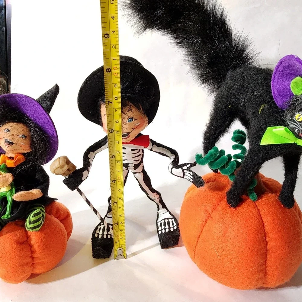 Annalee Dolls Halloween Set - Witch, Skeleton & Black Cat on‎ Pumpkins - Retired